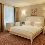 Hotel Ratonda Centrum 4*
