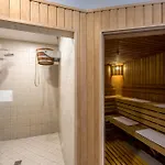 Ratonda Centrum Szálloda 4*