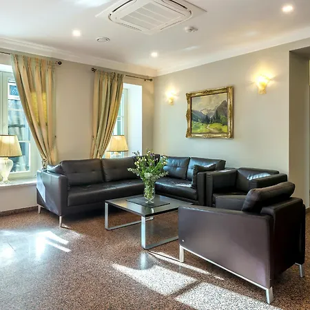 Hotel Ratonda Centrum