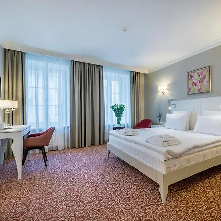 Hotel Ratonda Centrum 4*