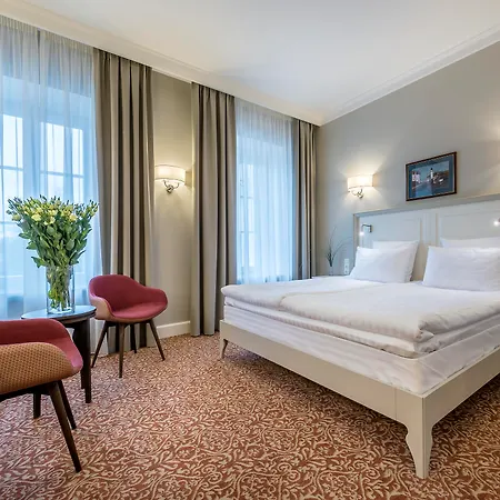 Ratonda Centrum Hotel