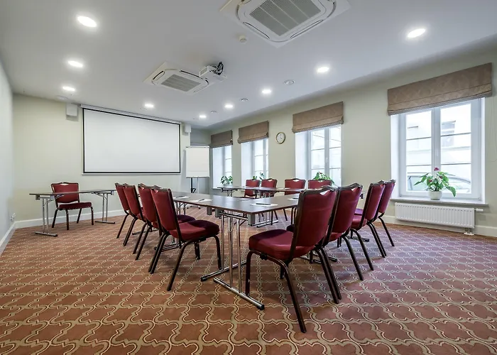 Ratonda Centrum Hotel 4*