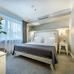 Ratonda Centrum Viešbutis 4*