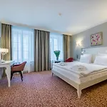 Hotel Ratonda Centrum 4*