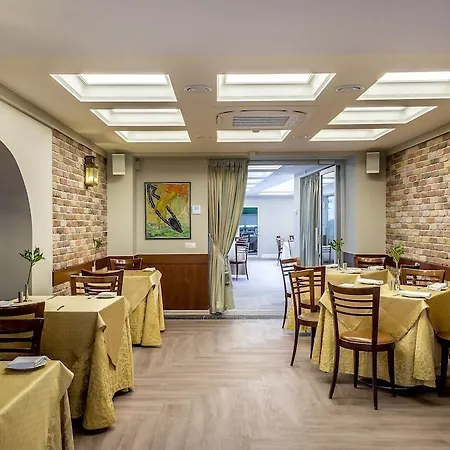 Ratonda Centrum 4* וילנה
