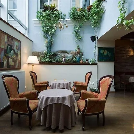 Ratonda Centrum Hotel