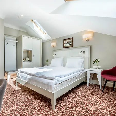 Ratonda Centrum 4*