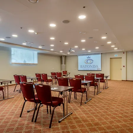 Ratonda Centrum מלון 4*