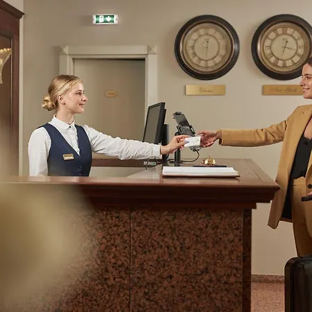 Hotel Ratonda Centrum 4*