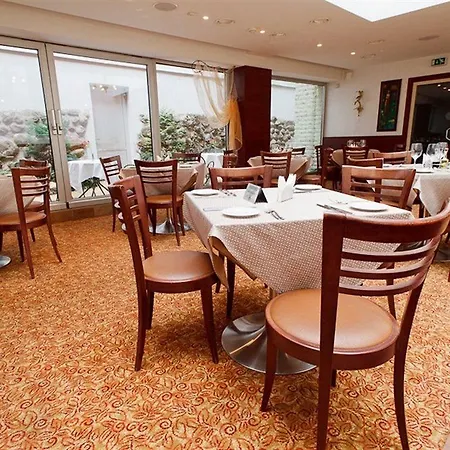 Hotel Ratonda Centrum